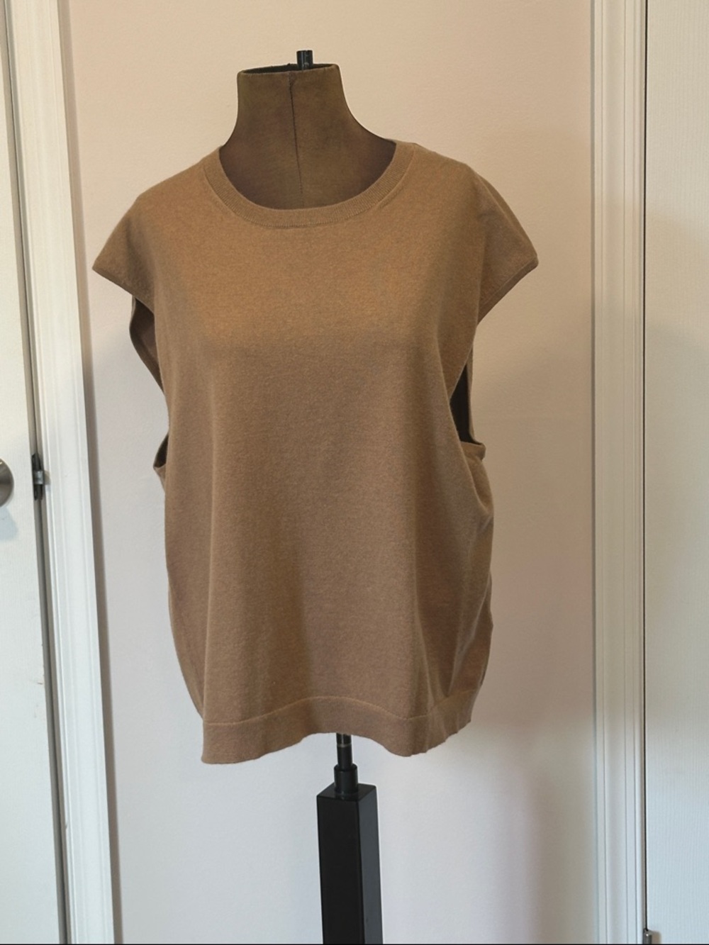 I.Crew, Cashmere Sleeveless Knit Shell Top in Camel Size 2X